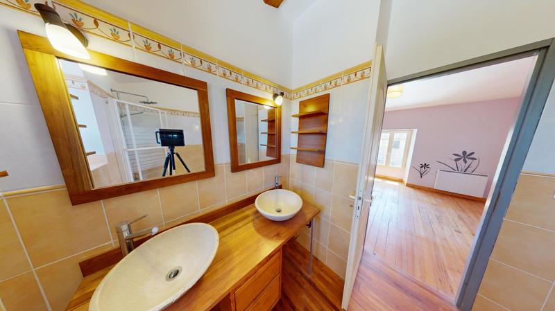 Maison - 200 m² - 7 pièces