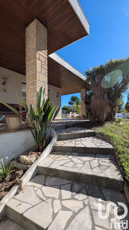 Maison - 140 m² - 5 pièces