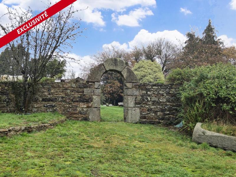 Maison traditionnelle - 207 m² - 8 pièces