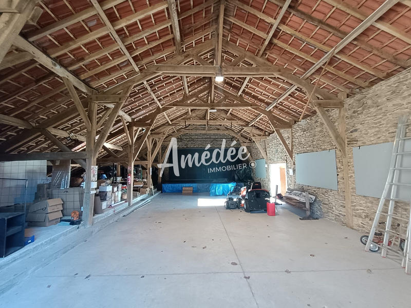 Maison traditionnelle - 195 m² - 9 pièces