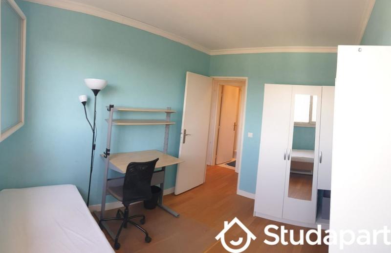 Chambre - 10 m² - 1 pièce