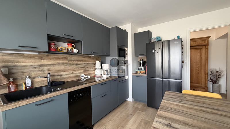 Appartement - 98 m² - 4 pièces