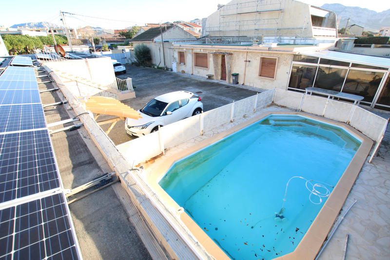 Maison - 230 m² - 9 pièces