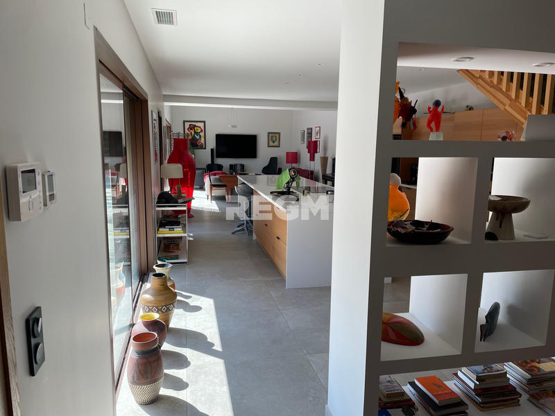 Mas - 260 m² - 6 pièces