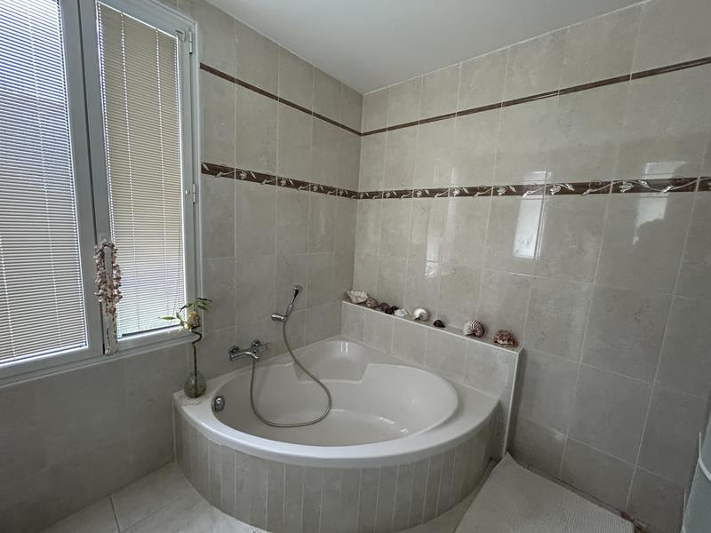 Maison - 165 m² - 7 pièces