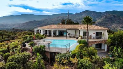 Appartement - 306 m² - 8 pièces