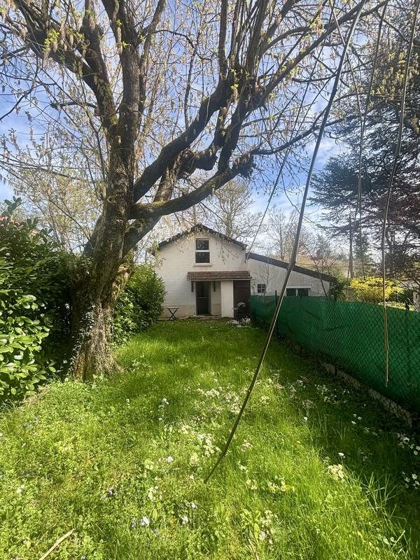 Maison ancienne - 350 m² - 8 pièces