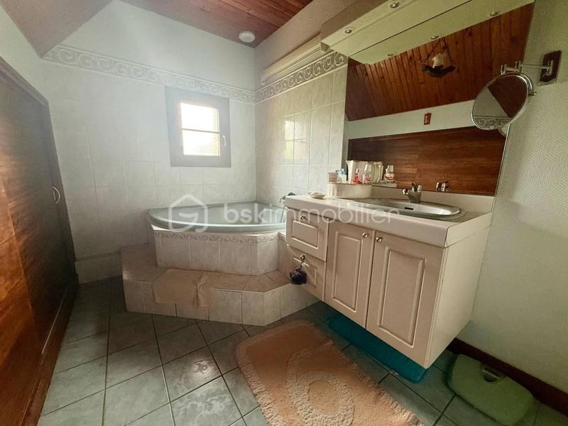 Maison - 121 m² - 6 pièces