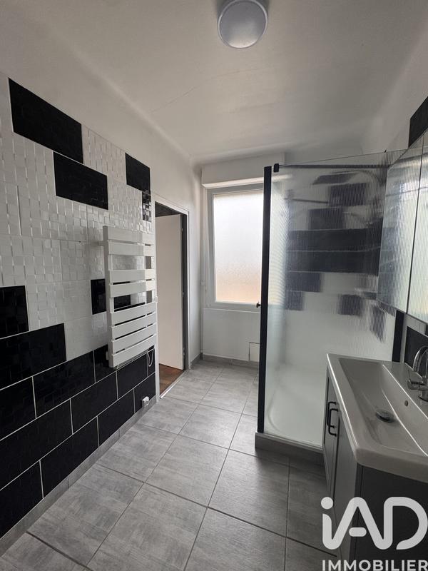 Maison - 180 m² - 8 pièces