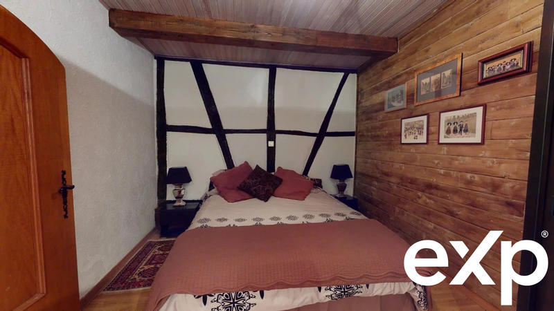 Maison - 650 m² - 20 pièces