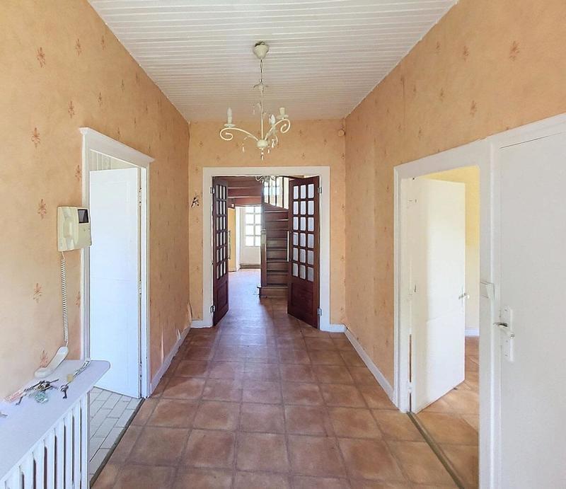 Maison - 270 m² - 12 pièces