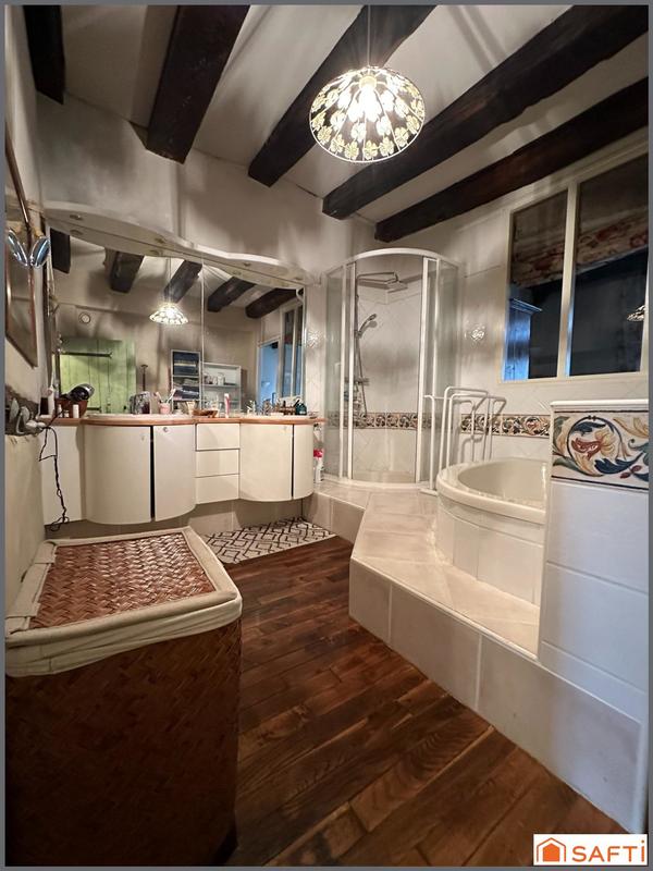 Appartement - 184 m² - 5 pièces