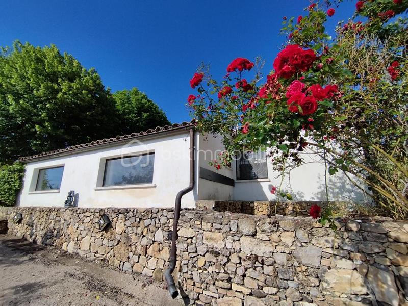 Propriété - 402 m² - 28 pièces