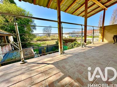 Maison - 90 m² - 5 pièces