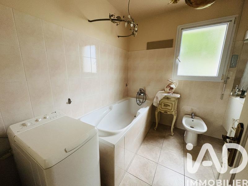 Maison - 177 m² - 8 pièces