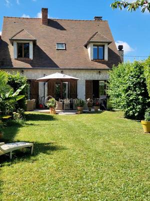 Maison traditionnelle - 170 m² - 5 pièces