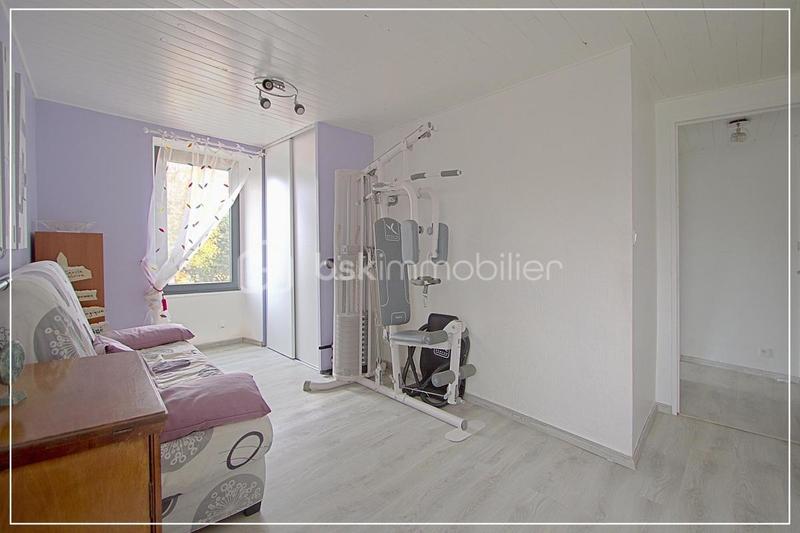 Maison traditionnelle - 165 m² - 8 pièces