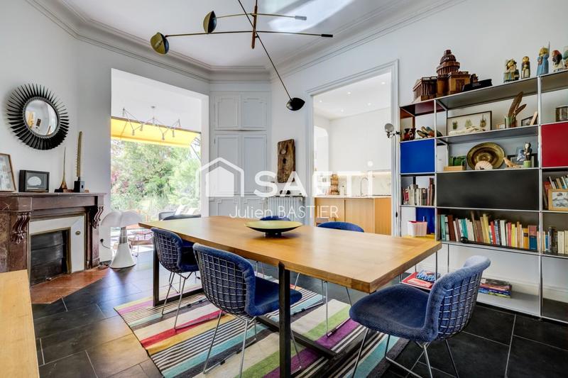 Maison - 320 m² - 11 pièces