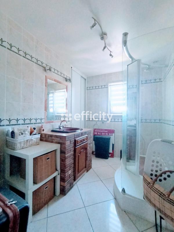 Maison - 184 m² - 12 pièces