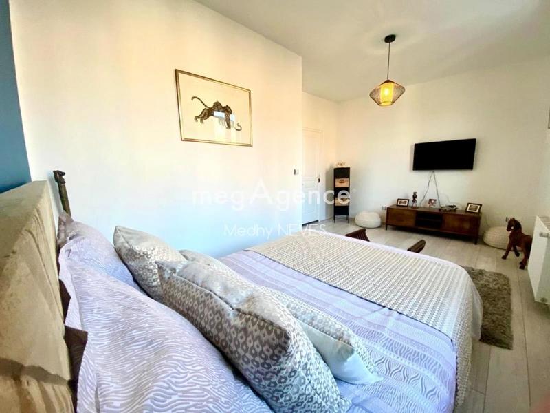 Maison - 226 m² - 8 pièces