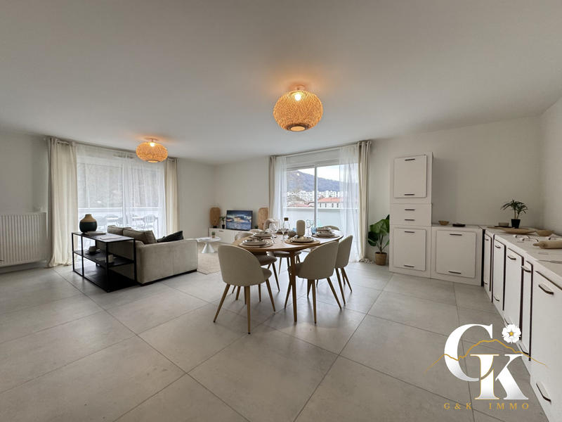 Appartement - 106 m² - 5 pièces