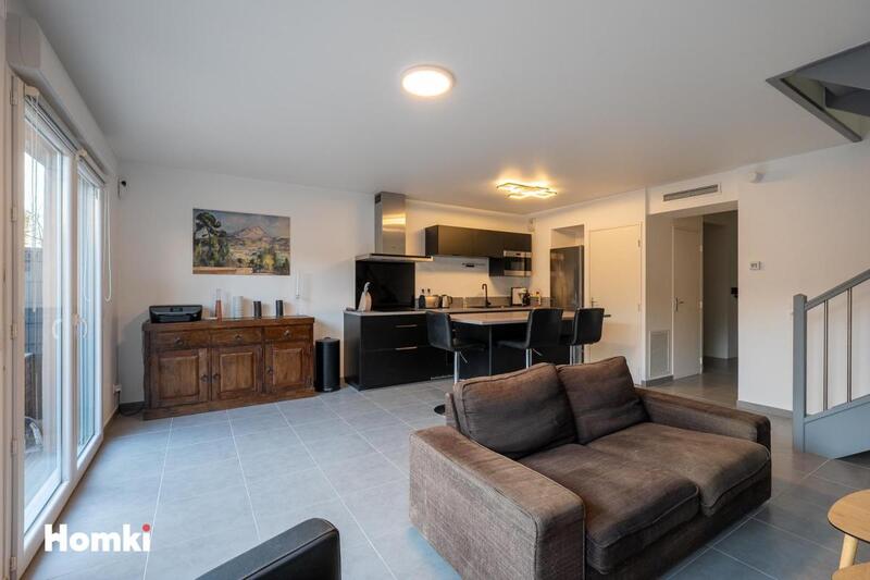 Maison - 90 m² - 5 pièces