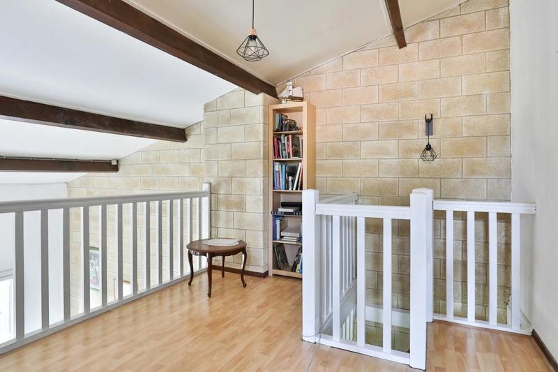 Maison - 209 m² - 8 pièces