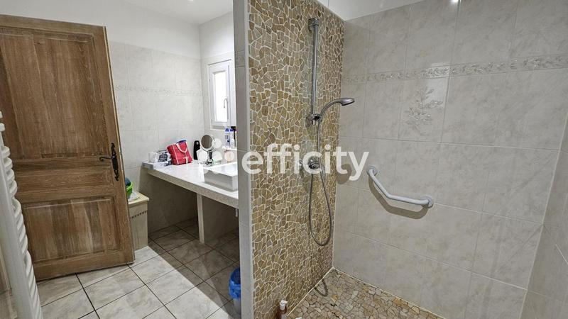 Maison - 169 m² - 7 pièces