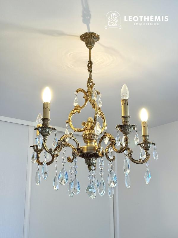 Appartement - 85 m² - 3 pièces