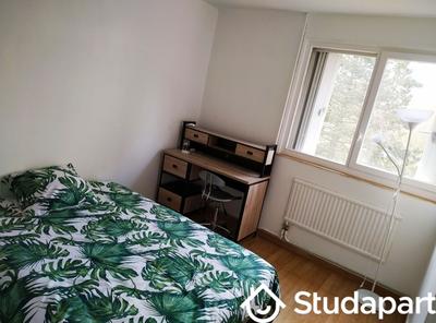 Chambre - 9 m² - 1 pièce