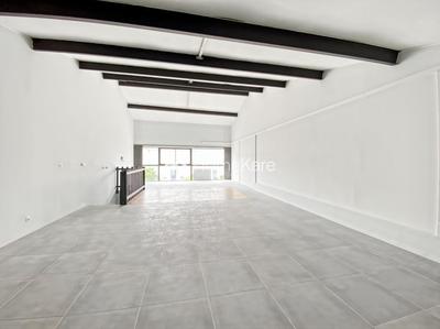 Local commercial - 230 m²