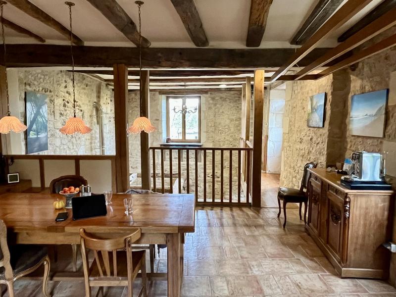 Maison - 209 m² - 9 pièces