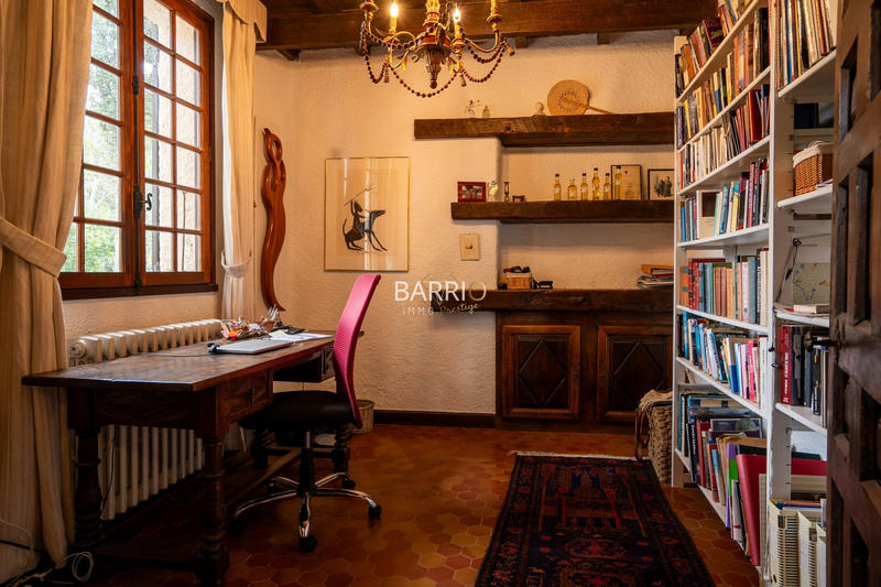 Maison traditionnelle - 183 m² - 9 pièces