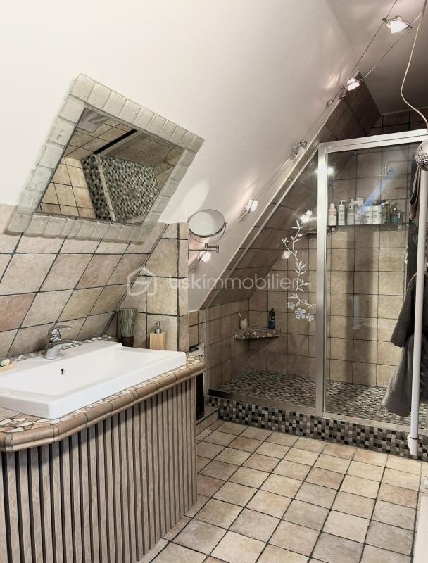 Maison - 137 m² - 6 pièces