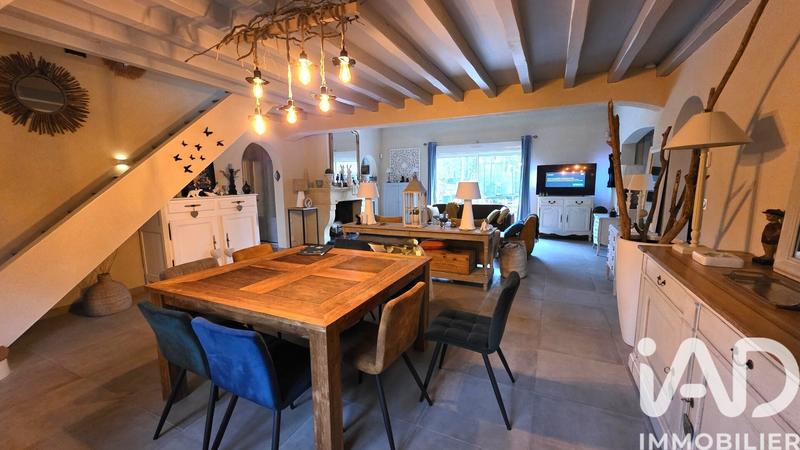 Maison - 181 m² - 6 pièces