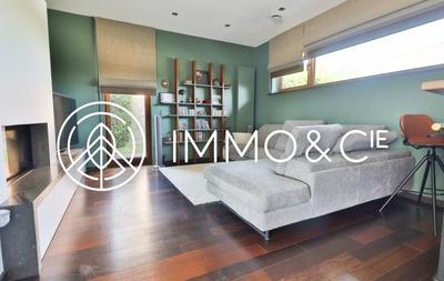 Maison - 222 m² - 6 pièces