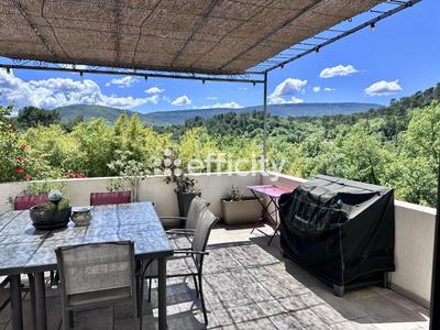 Maison - 290 m² - 11 pièces