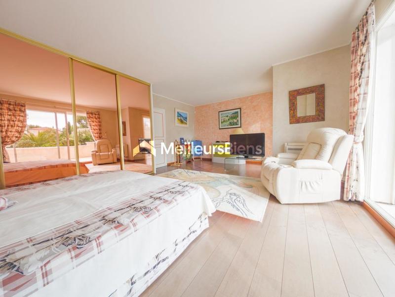 Villa - 176 m² - 6 pièces