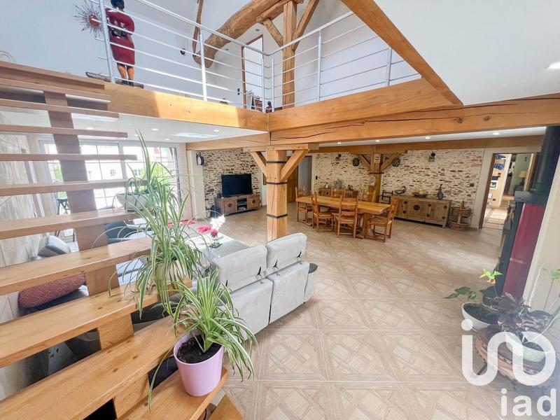 Maison - 350 m² - 9 pièces