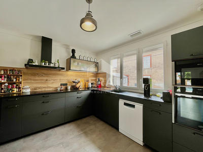 Maison - 93 m² - 4 pièces