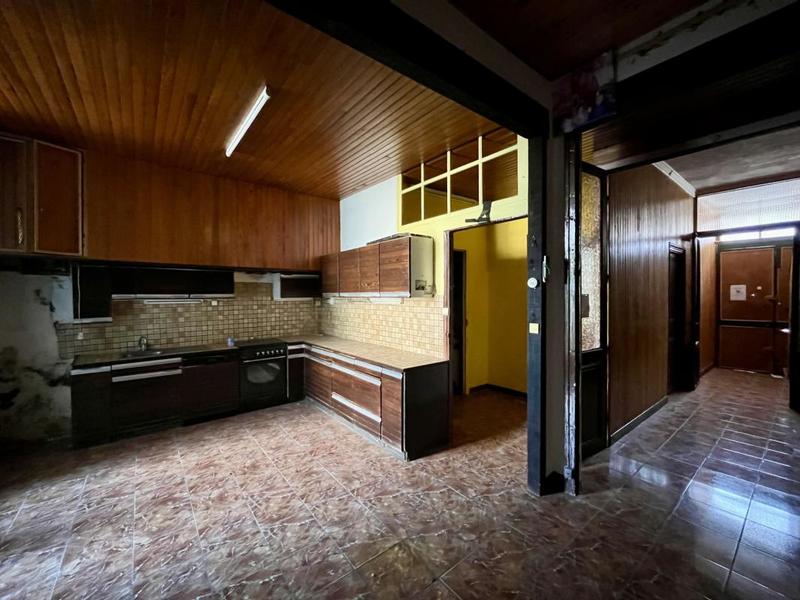 Maison - 205 m² - 8 pièces