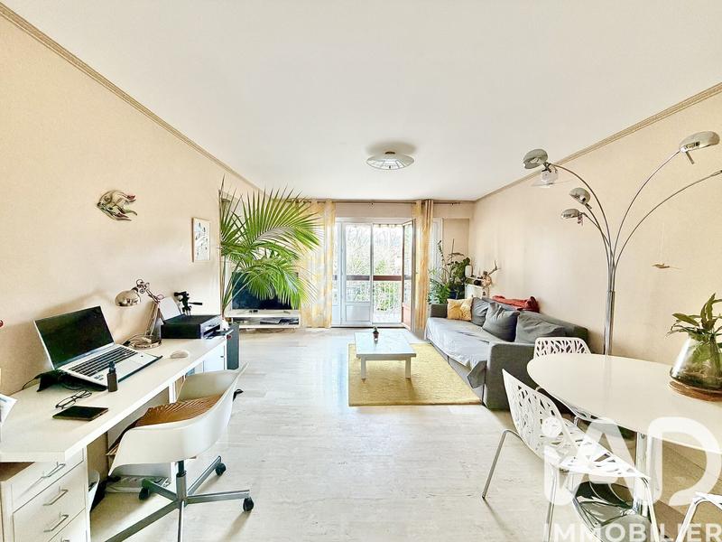 Appartement - 82 m² - 4 pièces