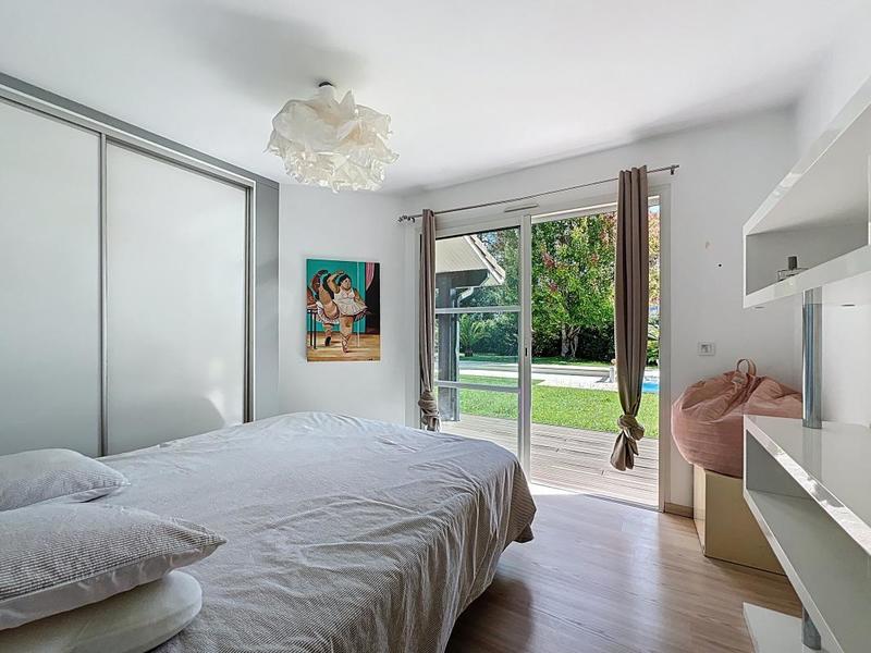 Villa - 227 m² - 7 pièces