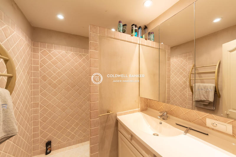 Villa - 100 m² - 5 pièces