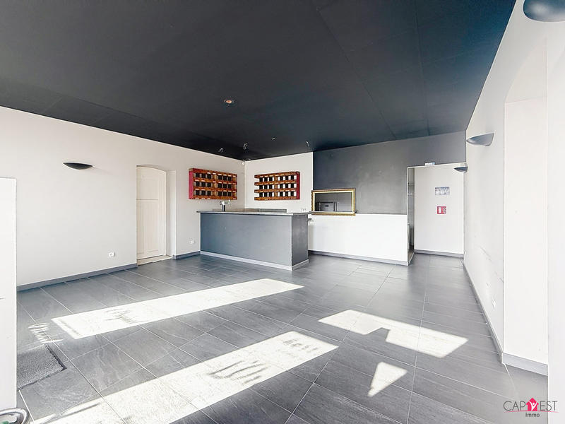 Local commercial - 99 m² - 3 pièces