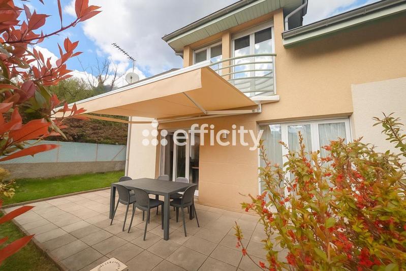 Maison - 159 m² - 5 pièces