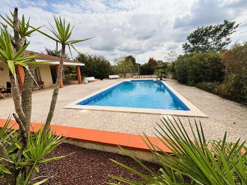 Maison - 254 m² - 6 pièces