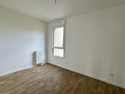 Appartement - 90 m² - 3 pièces