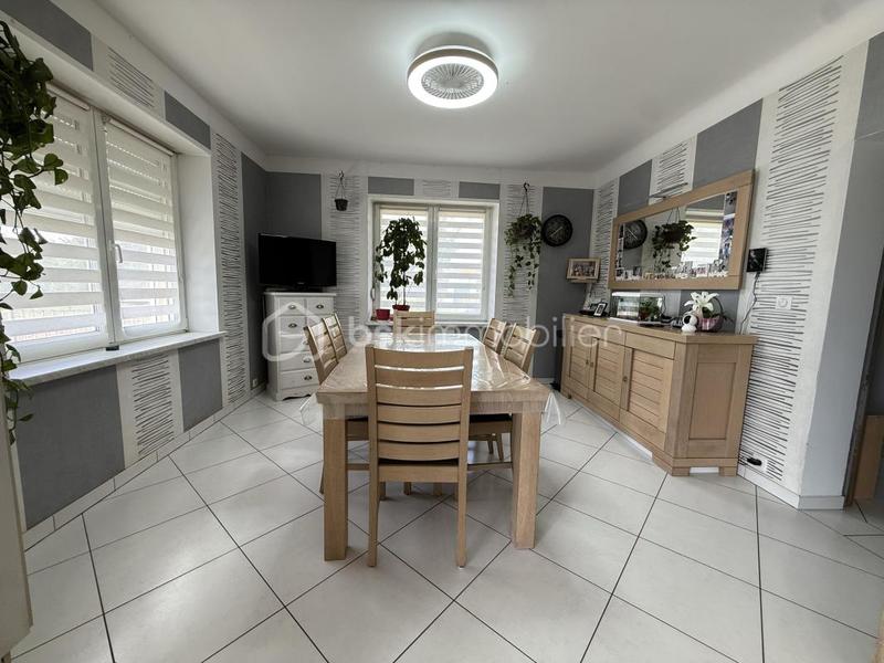 Maison - 177 m² - 7 pièces