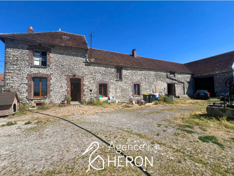 Maison - 216 m² - 7 pièces